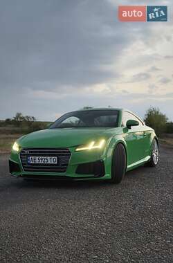 Купе Audi TT S 2016 в 