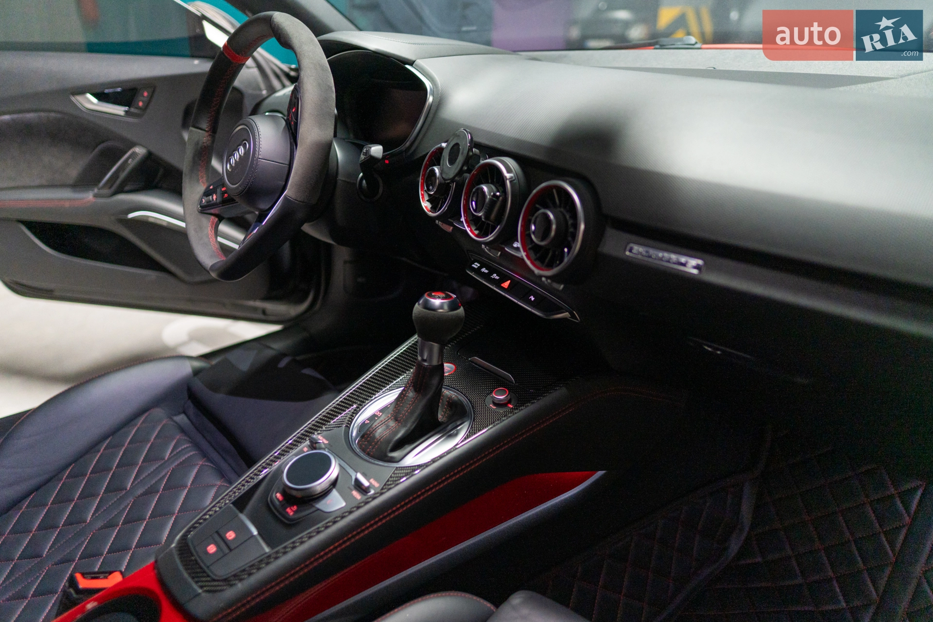 2019 Audi TTS - мініатюра 16
