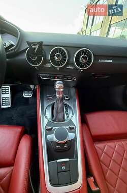 Купе Audi TT S 2015 в 