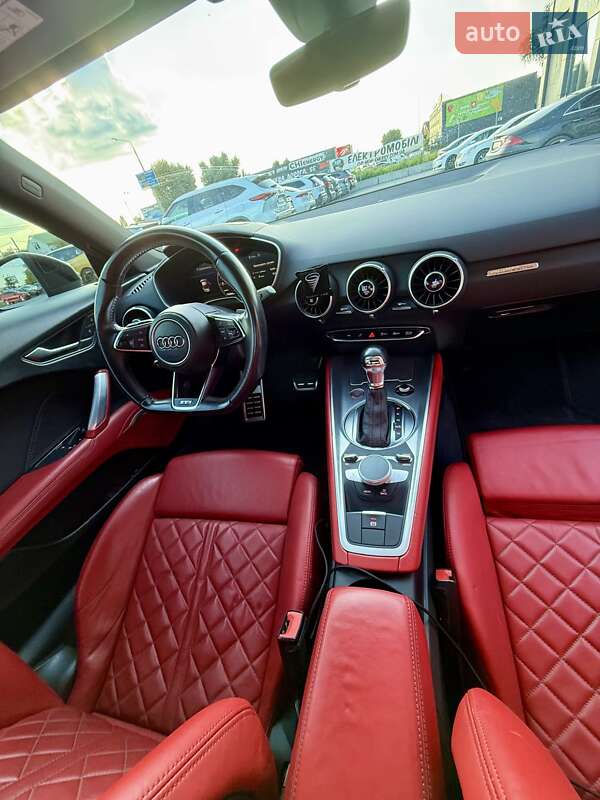 Купе Audi TT S 2015 в Киеве