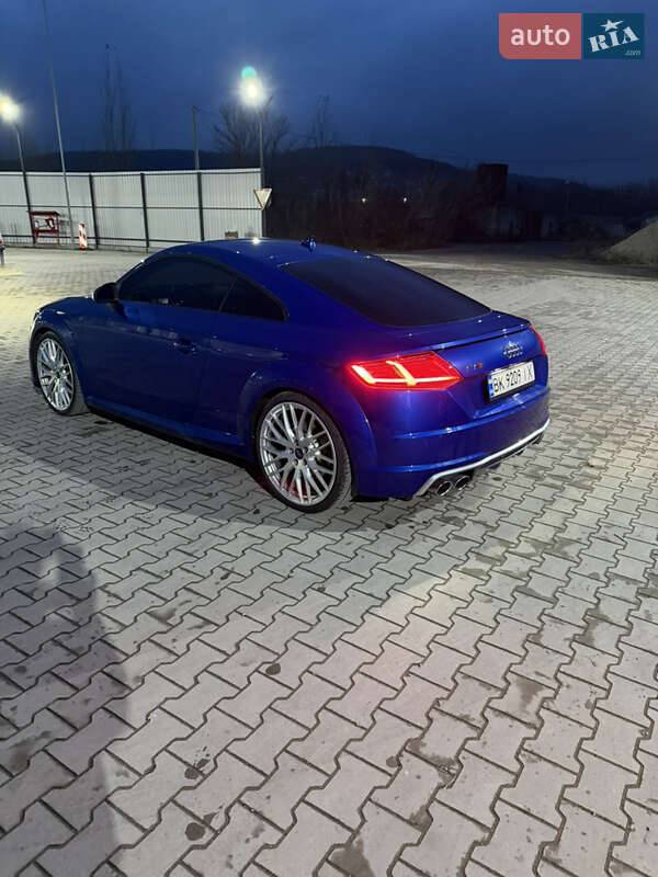 Купе Audi TT S 2016 в Кременце