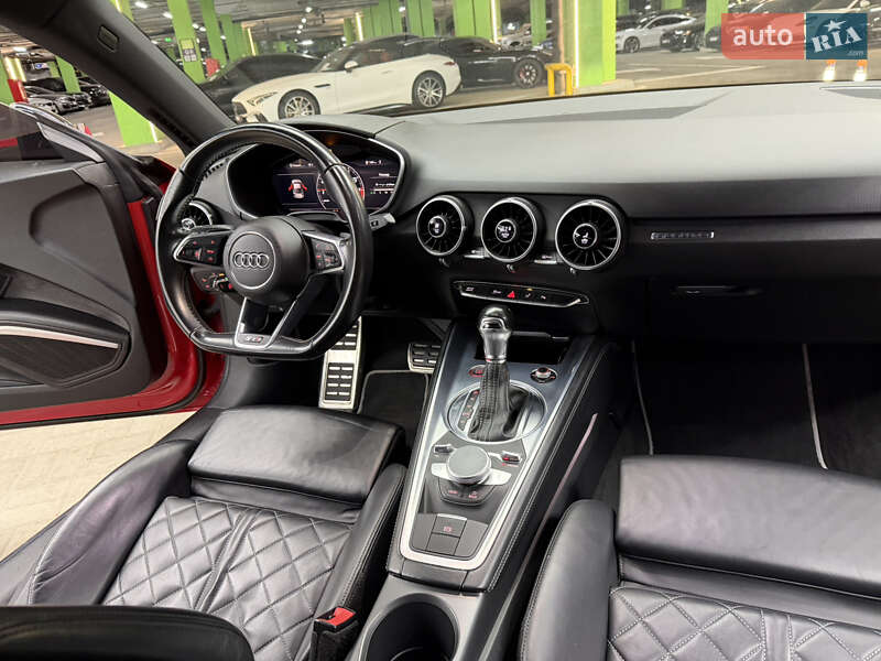 Купе Audi TT S 2016 в Киеве фото 12 Купе Audi TT S 2016 в Киеве