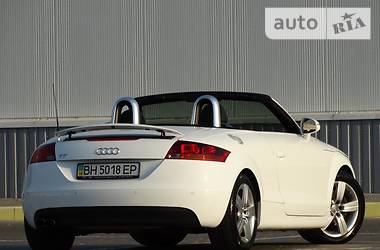 Кабриолет Audi TT 2009 в 