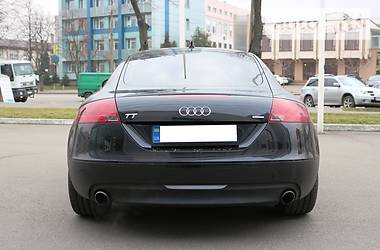 Купе Audi TT 2010 в 