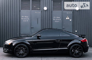 Купе Audi TT 2010 в 
