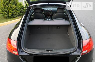Купе Audi TT 2011 в 