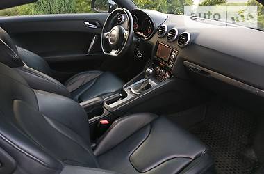 Купе Audi TT 2011 в 