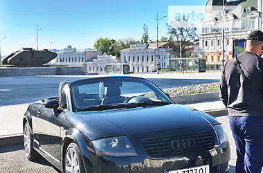 Седан Audi TT 2000 в Харкові