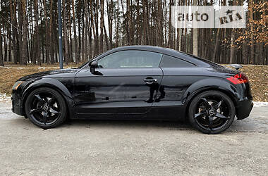 Купе Audi TT 2011 в 