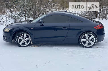 Купе Audi TT 2008 в 