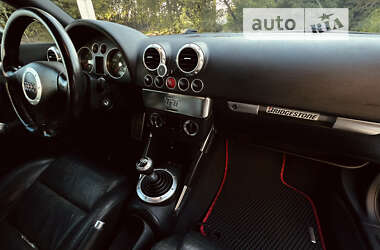 Купе Audi TT 2001 в 