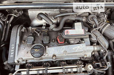 Купе Audi TT 2001 в 