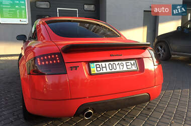 Купе Audi TT 2004 в 