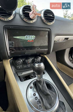 Купе Audi TT 2009 в 