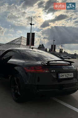 Купе Audi TT 2011 в 