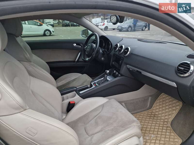 Купе Audi TT 2010 в Киеве