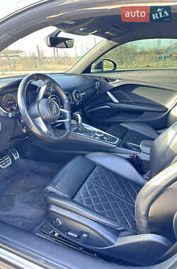 Купе Audi TT 2015 в 