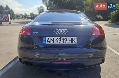 Купе Audi TT 2011 в 