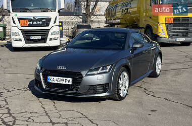 Купе Audi TT 2016 в 