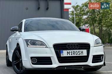 Купе Audi TT 2011 в 