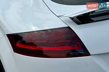 Купе Audi TT 2011 в 