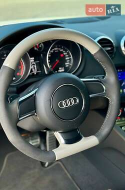 Купе Audi TT 2011 в 