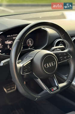 Родстер Audi TT 2018 в 