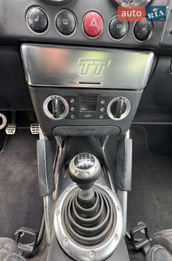 Купе Audi TT 2006 в 