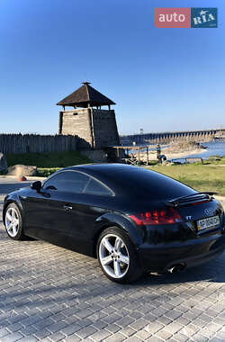 Купе Audi TT 2010 в 
