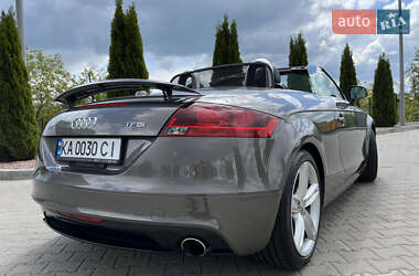 Родстер Audi TT 2010 в 