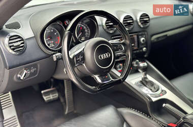 Купе Audi TT 2012 в 