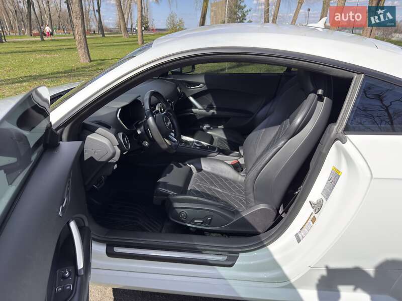 Купе Audi TT 2015 в Киеве