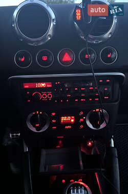 Купе Audi TT 2000 в 