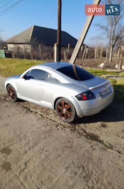 Купе Audi TT 1999 в 
