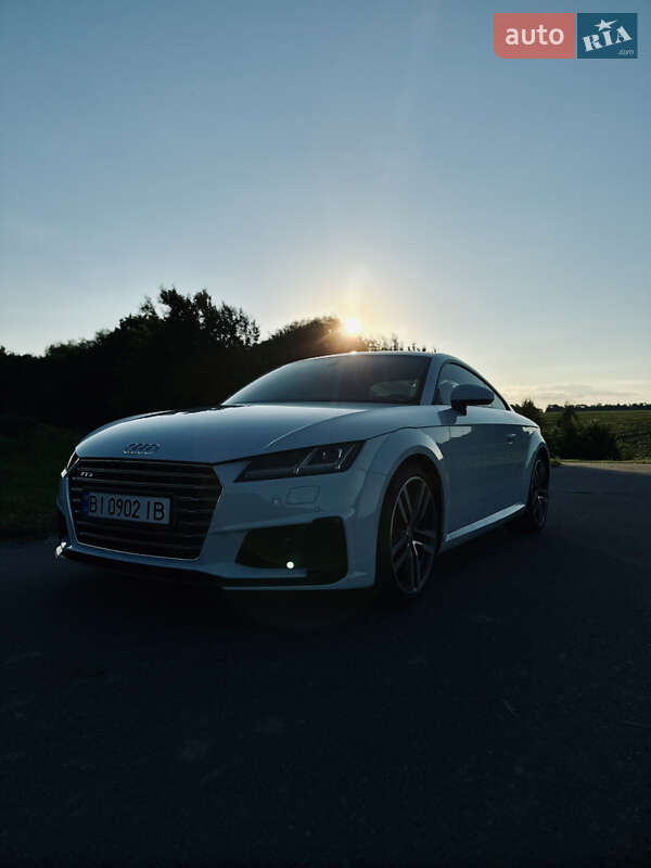 Купе Audi TT 2016 в Лубнах