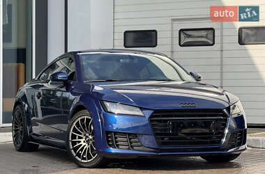 Купе Audi TT 2015 в 