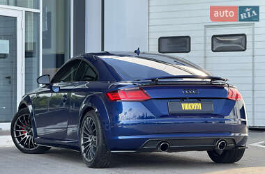 Купе Audi TT 2015 в 