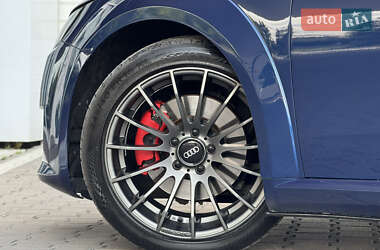 Купе Audi TT 2015 в 