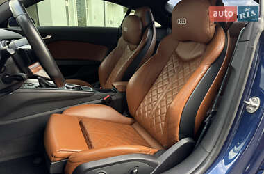 Купе Audi TT 2015 в 