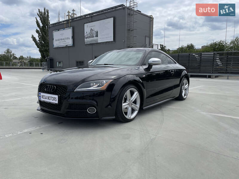 Купе Audi TT 2014 в 