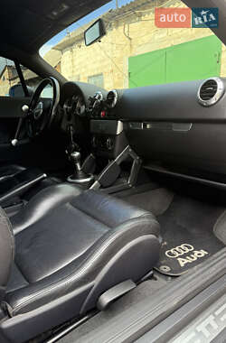 Купе Audi TT 1998 в 