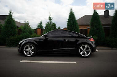 Купе Audi TT 2010 в 