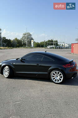 Купе Audi TT 2008 в 