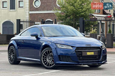 Купе Audi TT 2015 в 
