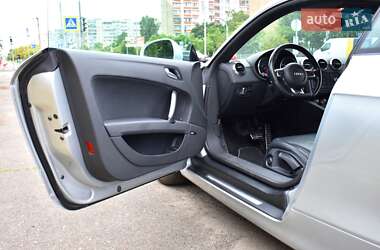 Купе Audi TT 2009 в 