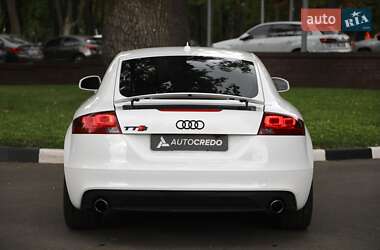 Купе Audi TT 2011 в 