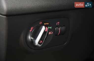 Купе Audi TT 2011 в 