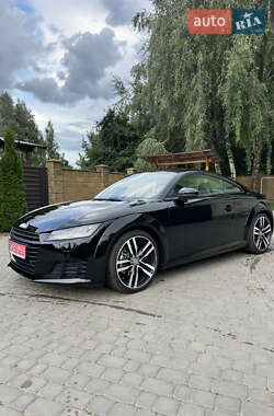 Купе Audi TT 2015 в 