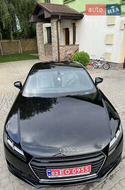 Купе Audi TT 2015 в 