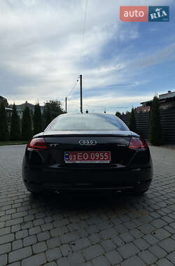 Купе Audi TT 2015 в 